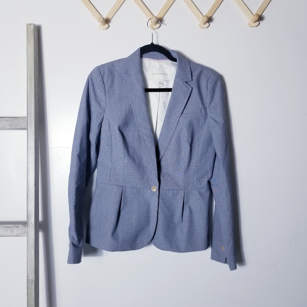 BANANA REPUBLIC BLUE AND WHITE STRETCH BLAZER SIZE 8 WITH SHOULDER PADS